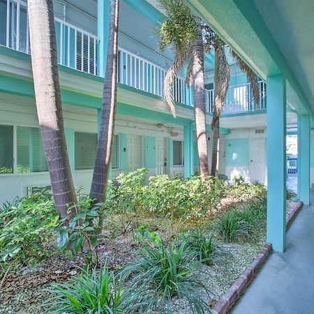 Tropical Pass-A-Grille Gem With Direct Beach Access! St. Pete Beach Exterior photo